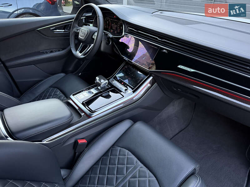 Позашляховик / Кросовер Audi Q8 2021 в Мукачевому