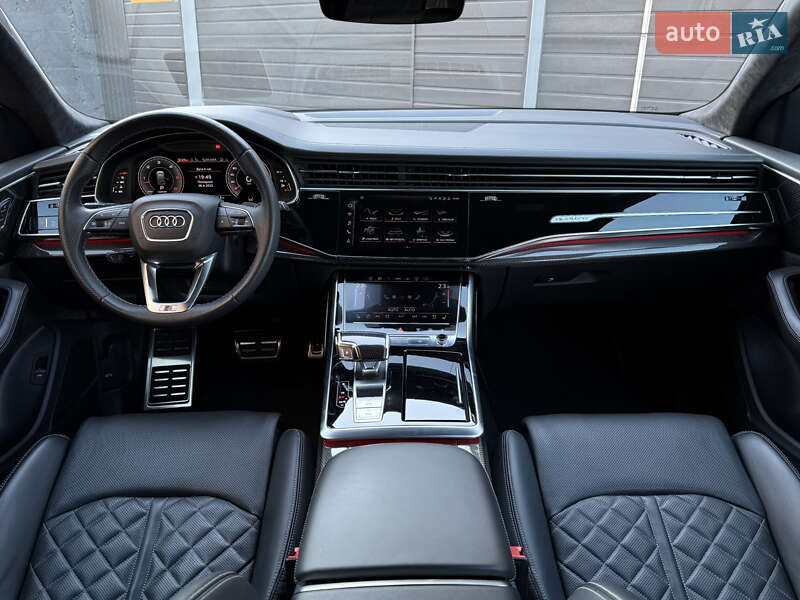 Позашляховик / Кросовер Audi Q8 2021 в Мукачевому