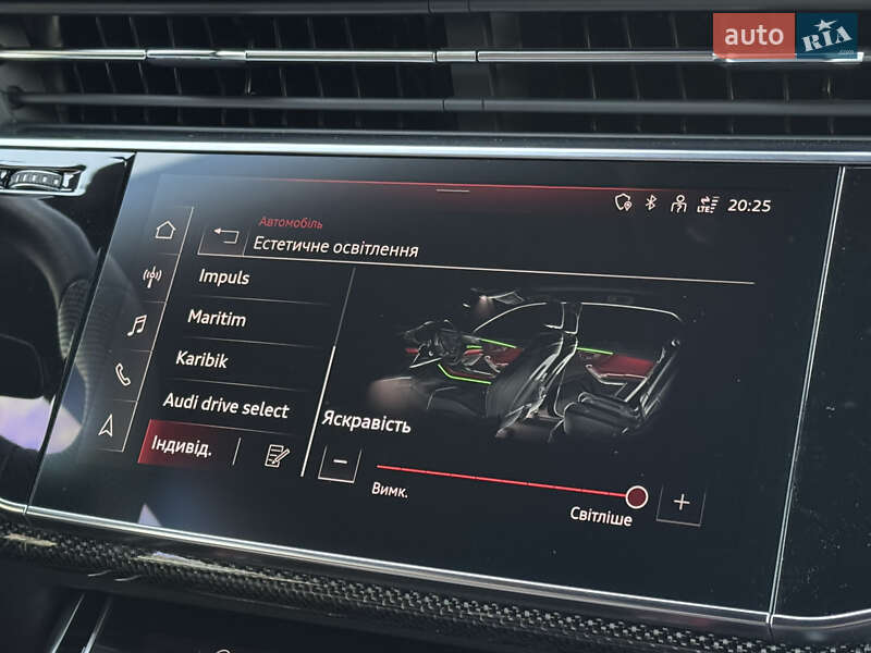 Позашляховик / Кросовер Audi Q8 2021 в Мукачевому