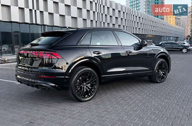 Внедорожник / Кроссовер Audi Q8 2025 в 