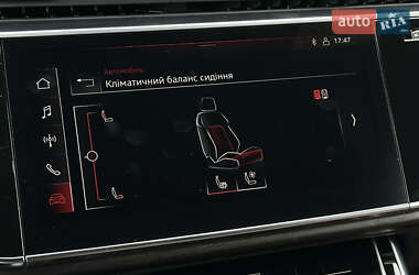Внедорожник / Кроссовер Audi Q8 2021 в 