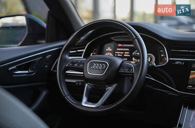 Позашляховик / Кросовер Audi Q8 2018 в 