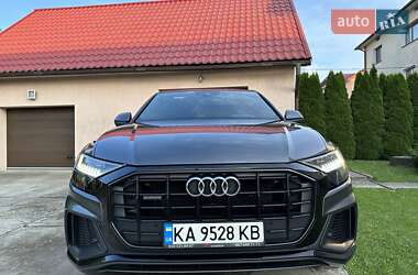 Внедорожник / Кроссовер Audi Q8 2020 в 