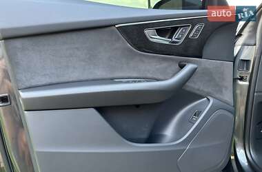 Внедорожник / Кроссовер Audi Q8 2020 в 