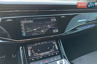 Внедорожник / Кроссовер Audi Q8 2020 в 