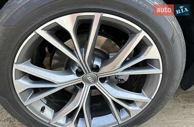 Внедорожник / Кроссовер Audi Q8 2020 в 