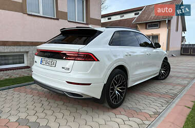 Позашляховик / Кросовер Audi Q8 2018 в 