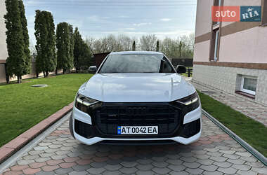 Позашляховик / Кросовер Audi Q8 2018 в 