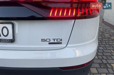 Позашляховик / Кросовер Audi Q8 2018 в 