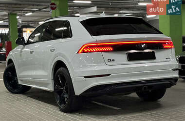 Внедорожник / Кроссовер Audi Q8 2019 в 