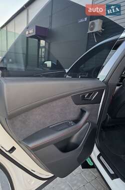 Внедорожник / Кроссовер Audi Q8 2025 в 