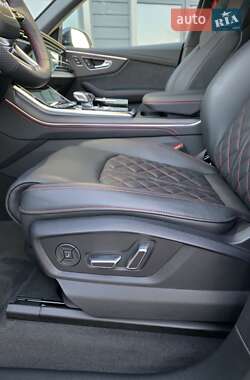 Внедорожник / Кроссовер Audi Q8 2025 в 