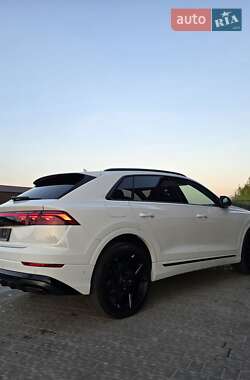 Внедорожник / Кроссовер Audi Q8 2025 в 