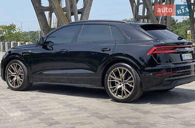 Внедорожник / Кроссовер Audi Q8 2020 в 