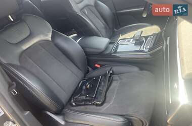 Внедорожник / Кроссовер Audi Q8 2022 в 
