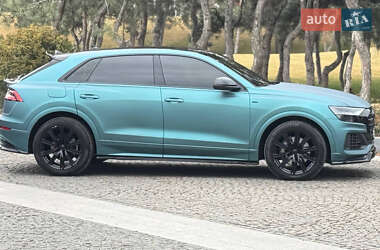 Внедорожник / Кроссовер Audi Q8 2018 в 