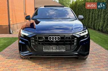 Позашляховик / Кросовер Audi Q8 2019 в 