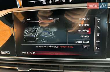 Позашляховик / Кросовер Audi Q8 2019 в 