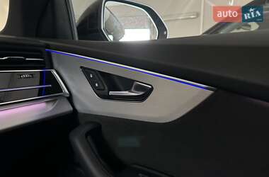 Позашляховик / Кросовер Audi Q8 2019 в 