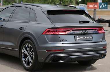 Внедорожник / Кроссовер Audi Q8 2021 в 