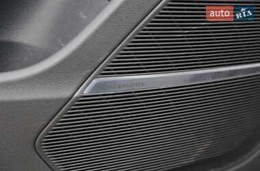 Внедорожник / Кроссовер Audi Q8 2021 в 