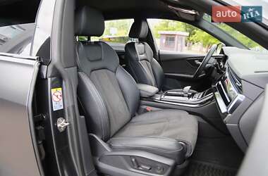 Внедорожник / Кроссовер Audi Q8 2021 в 