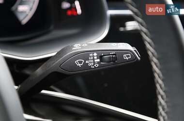 Внедорожник / Кроссовер Audi Q8 2021 в 