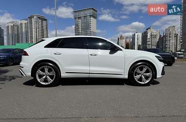 Внедорожник / Кроссовер Audi Q8 2020 в 