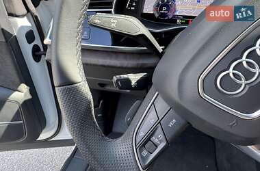 Внедорожник / Кроссовер Audi Q8 2020 в 