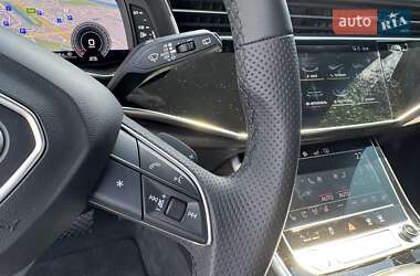 Внедорожник / Кроссовер Audi Q8 2020 в 