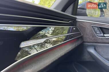 Внедорожник / Кроссовер Audi Q8 2020 в 