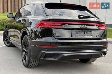 Внедорожник / Кроссовер Audi Q8 2018 в 