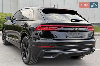 Внедорожник / Кроссовер Audi Q8 2018 в 