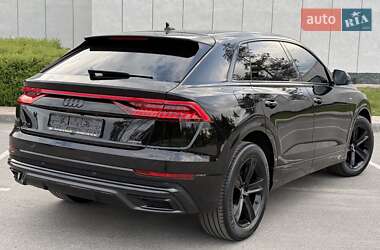 Внедорожник / Кроссовер Audi Q8 2018 в 