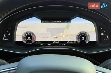 Внедорожник / Кроссовер Audi Q8 2018 в 