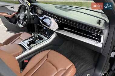 Внедорожник / Кроссовер Audi Q8 2018 в 