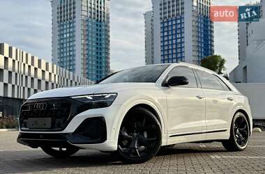 Внедорожник / Кроссовер Audi Q8 2025 в 