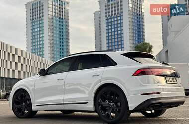 Внедорожник / Кроссовер Audi Q8 2025 в 