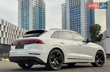 Внедорожник / Кроссовер Audi Q8 2025 в 