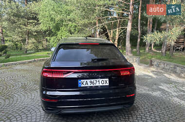 Внедорожник / Кроссовер Audi Q8 2021 в 