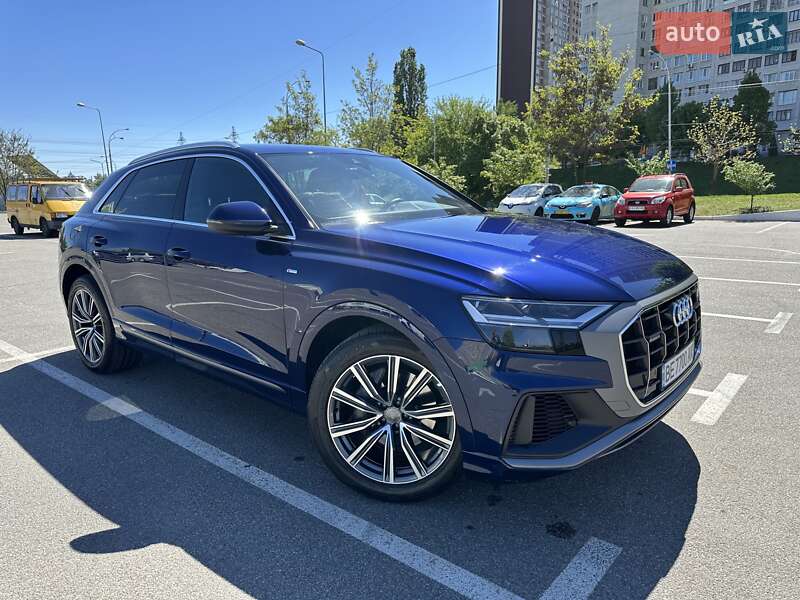 Позашляховик / Кросовер Audi Q8 2018 в Києві