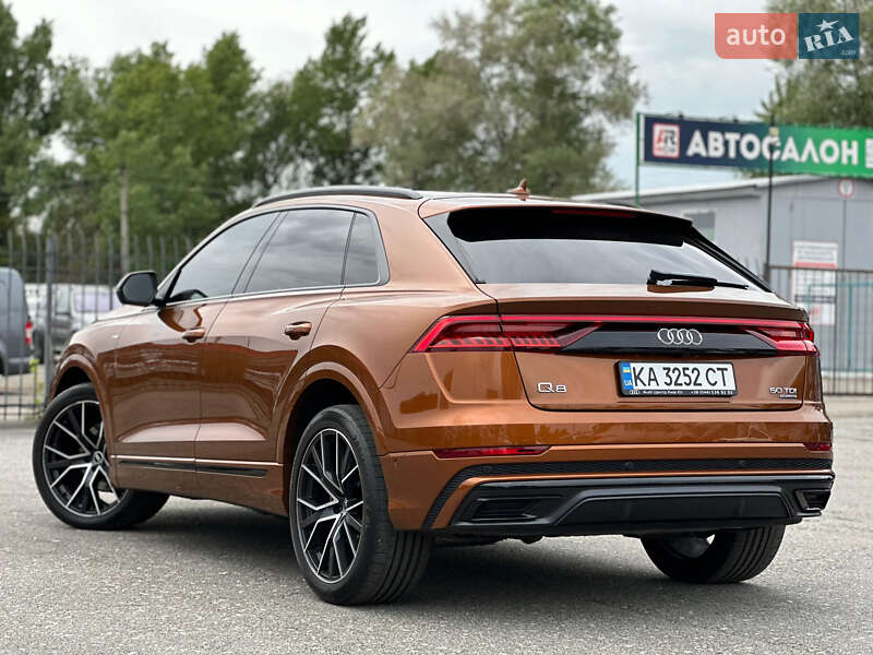 Позашляховик / Кросовер Audi Q8 2021 в Києві