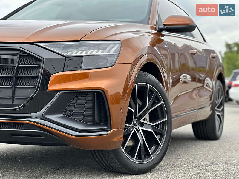 Позашляховик / Кросовер Audi Q8 2021 в Києві