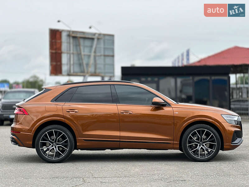 Позашляховик / Кросовер Audi Q8 2021 в Києві