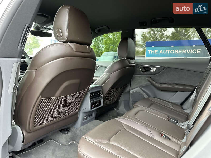 Позашляховик / Кросовер Audi Q8 2021 в Києві