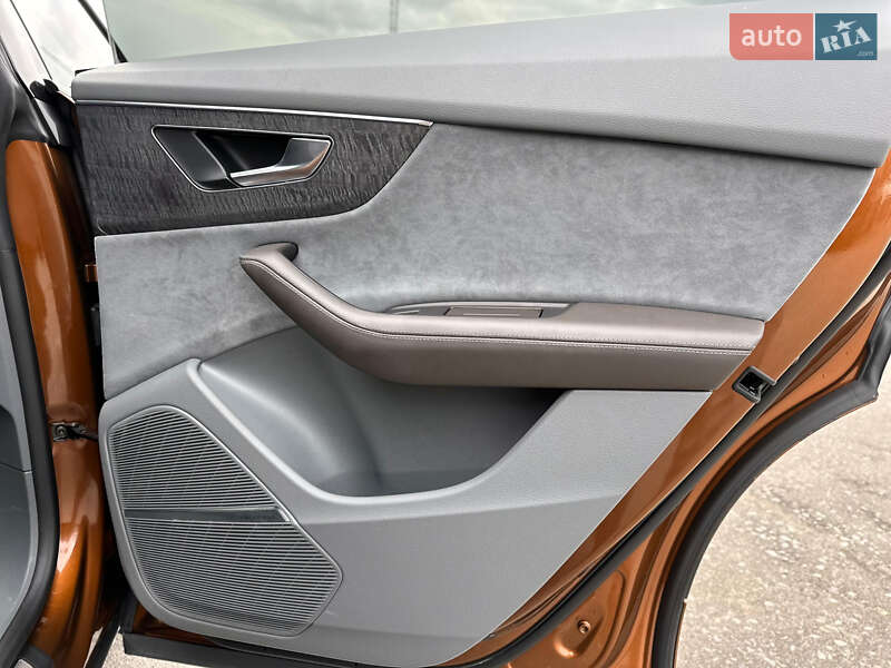 Позашляховик / Кросовер Audi Q8 2021 в Києві