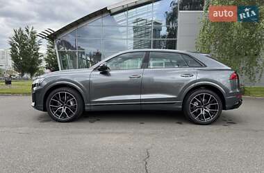 Внедорожник / Кроссовер Audi Q8 2024 в 
