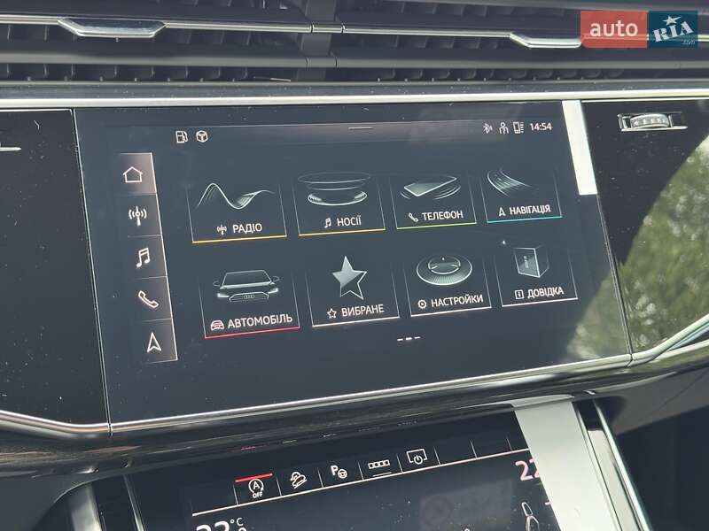 Внедорожник / Кроссовер Audi Q8 2024 в Киеве