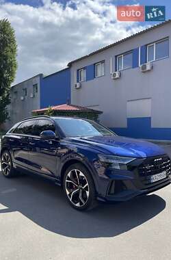Внедорожник / Кроссовер Audi Q8 2018 в 