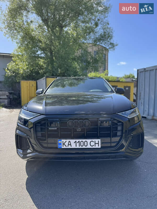 Внедорожник / Кроссовер Audi Q8 2019 в Киеве